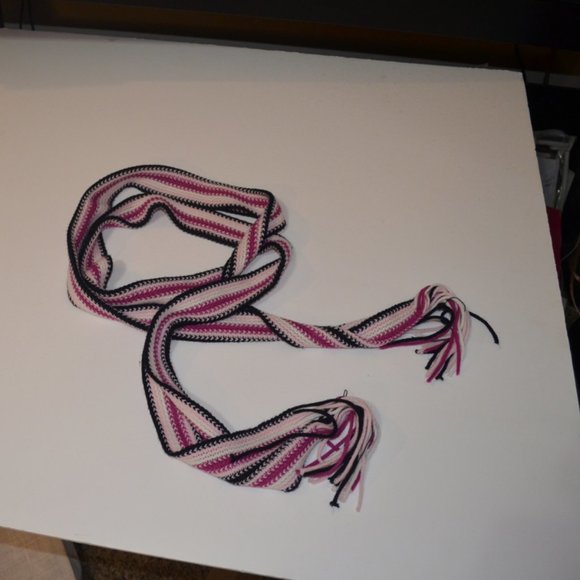 Unnamed Knit Long Narrow Scarf Black Pink White 42.5 in half without brushy ends - Picture 1 of 4